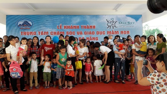 Con công nhân học trường quốc tế chỉ đóng học phí 800.000 đồng/tháng ảnh 2