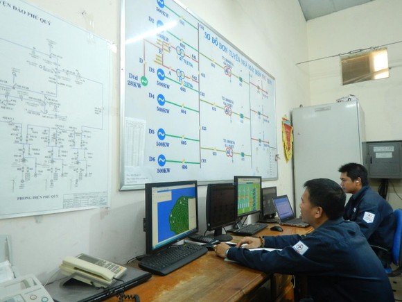 Khám phá cỗ máy cấp điện cho hàng vạn dân trên đảo Phú Quý ảnh 5
