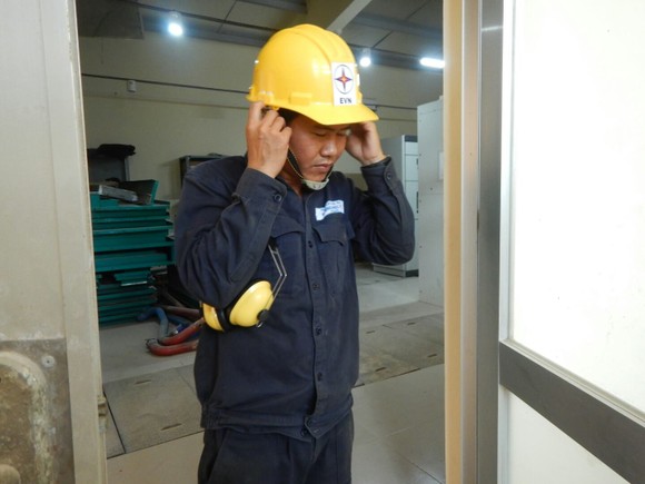 Khám phá cỗ máy cấp điện cho hàng vạn dân trên đảo Phú Quý ảnh 4