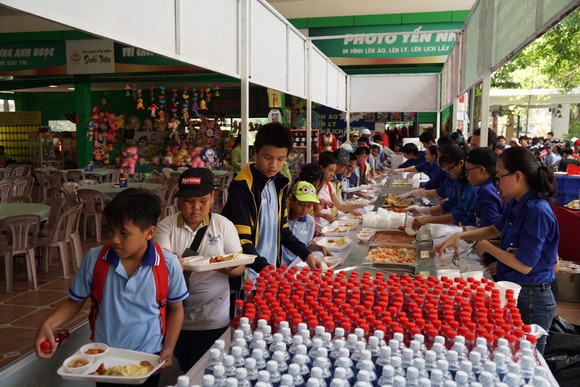 San sẻ yêu thương, trao mầm nhân ái ảnh 7