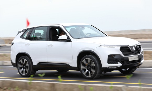 VinFast hoàn thành sản xuất thử nghiệm chiếc LUX SUV đầu tiên ảnh 3