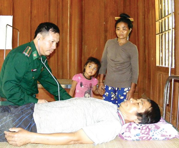 Bừng sáng bản “người ngủ ngồi” ảnh 4