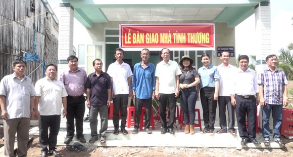 Khám bệnh cho người dân nghèo ở Sóc Trăng ảnh 4