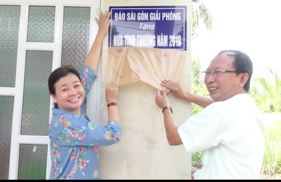 Khám bệnh cho người dân nghèo ở Sóc Trăng ảnh 2