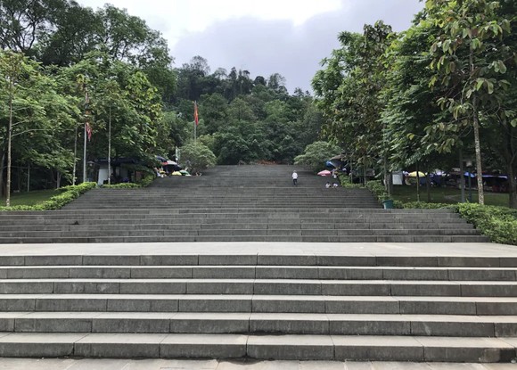 Quần thể Đền Hùng: Cổ kính, tôn nghiêm và linh thiêng ảnh 9