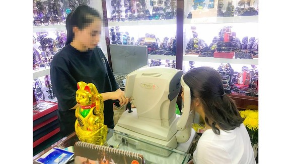 Thật giả thị trường kính thuốc ảnh 1