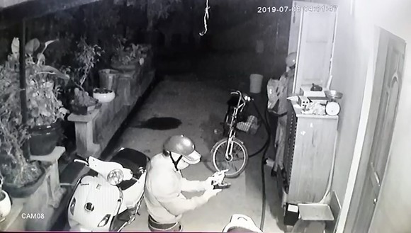 Nhóm đối tượng dùng súng tấn công 1 gia đình hết sức táo tợn ảnh 5