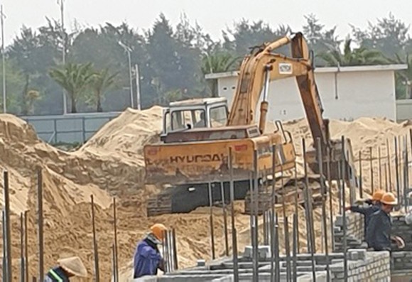 Không đủ hồ sơ pháp lý, dự án biệt thự nghìn tỷ bị buộc dừng thi công ảnh 1