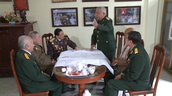 “Chuyện những người lính già”- Hồi ức về sự kiện bắt sống tướng De Castries ảnh 1