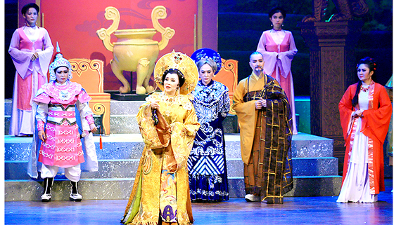 Má»t cảnh trong vá» Thái háºu Dương Vân Nga