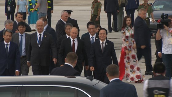Russian President V. Putin arrives in Da Nang ảnh 6