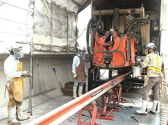 HCMC speeds up first metro line ảnh 3