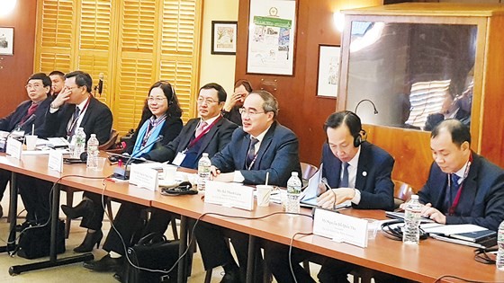 HCMC high level delegation works with MIT, Harvard Kennedy ảnh 1