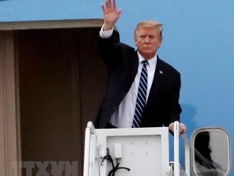 President Trump leaves Hanoi ảnh 5