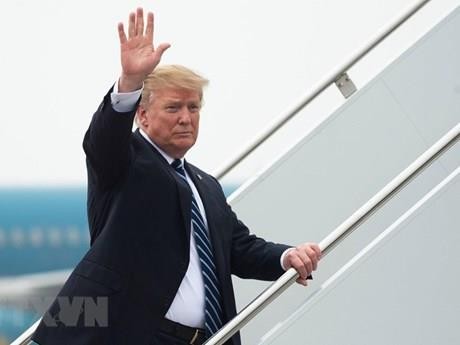 President Trump leaves Hanoi ảnh 6