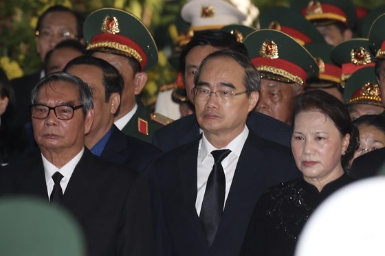 Former President Le Duc Anh laid to rest in HCMC ảnh 2