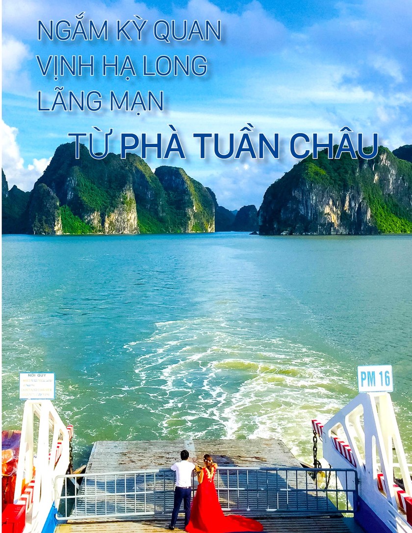 Ngắm Kỳ quan Vịnh Hạ Long lãng mạn từ Phà Tuần Châu ảnh 1
