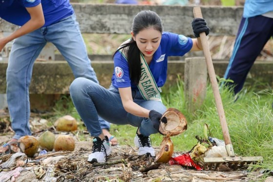 Hà Thu bất ngờ giành thêm 2 HCV, dẫn đầu Miss Earth 2017 ảnh 3