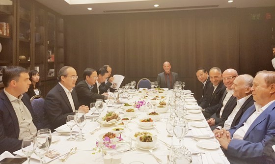 Bà thư Thà nh á»§y TPHCM Nguyá»
n Thiá»n Nhân dá»± há»i thảo các giải pháp Äô thá» thông minh tại Israel ảnh 1
