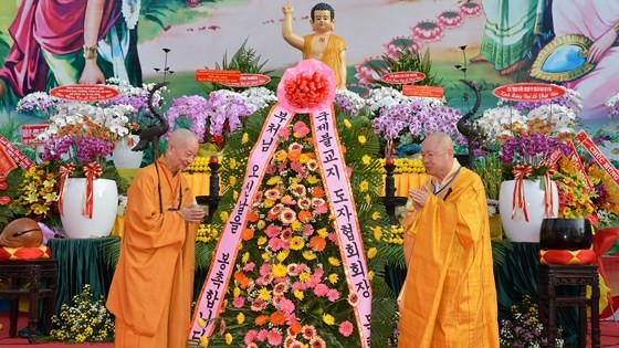 Pháºt giáo Viá»t Nam có nhiá»u Äóng góp quan trá»ng và o sá»± phát triá»n cá»§a Äất nưá»c ảnh 6