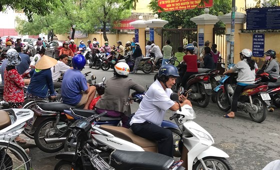Kết thúc ngà y thi Äầu tiên tuyá»n sinh lá»p 10: 543 thà sinh bá» thi không lý do ảnh 3