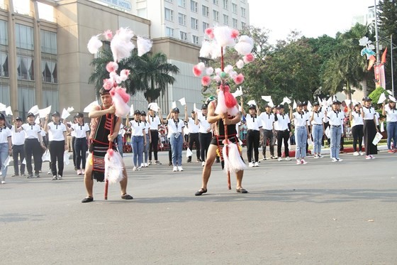 The 7th Buon Ma Thuot coffee festival kicks off with street festival ảnh 1