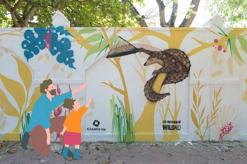 Wildlife Street Art Bus Tour program ends in HCMC ảnh 2