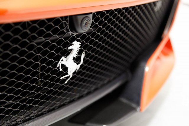 Vẻ đẹp của chiếc Ferrari F12tdf có giá bán siêu đắt đỏ trên thế giới, giá từ 31,8 tỷ Đồng - Ảnh 9. Vẻ đẹp của chiếc Ferrari F12tdf có giá bán siêu đắt đỏ trên thế giới, giá từ 31,8 tỷ Đồng - Ảnh 9.