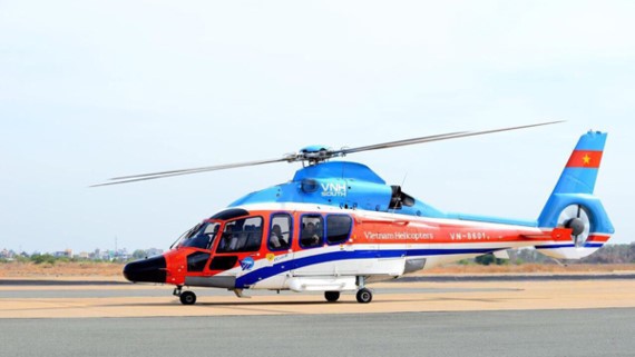 Experts test helicopter landing field on top of Time Square Building ảnh 1