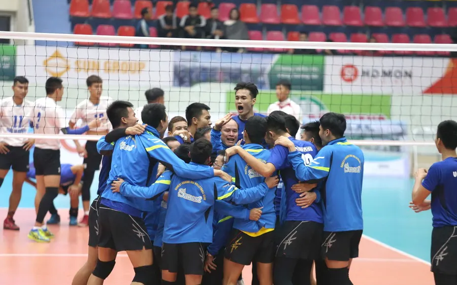 Sanest Khánh Hòa giành HCV môn bóng chuyền nam Đại hội TDTT toàn quốc 2018.