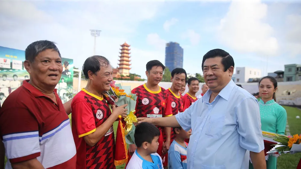 HLV Dương Ngọc Hùng đã khởi xướng trận đấu này. Ảnh: Dũng Phương 