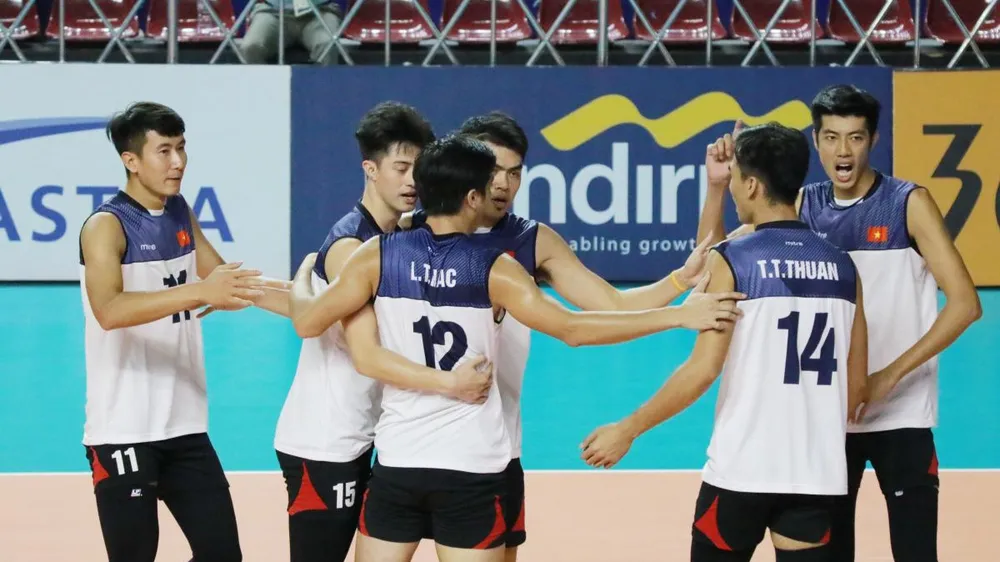 Đội tuyển bóng chuyền nam sẽ biết có hay không có chuyên gia Li Huan Ning dẫn dắt vào ngày 5-5 tới.