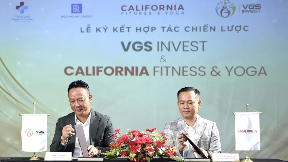Lãnh đạo VGS Invest và California Fitness & Yoga tại buổi ký kết hợp đồng 