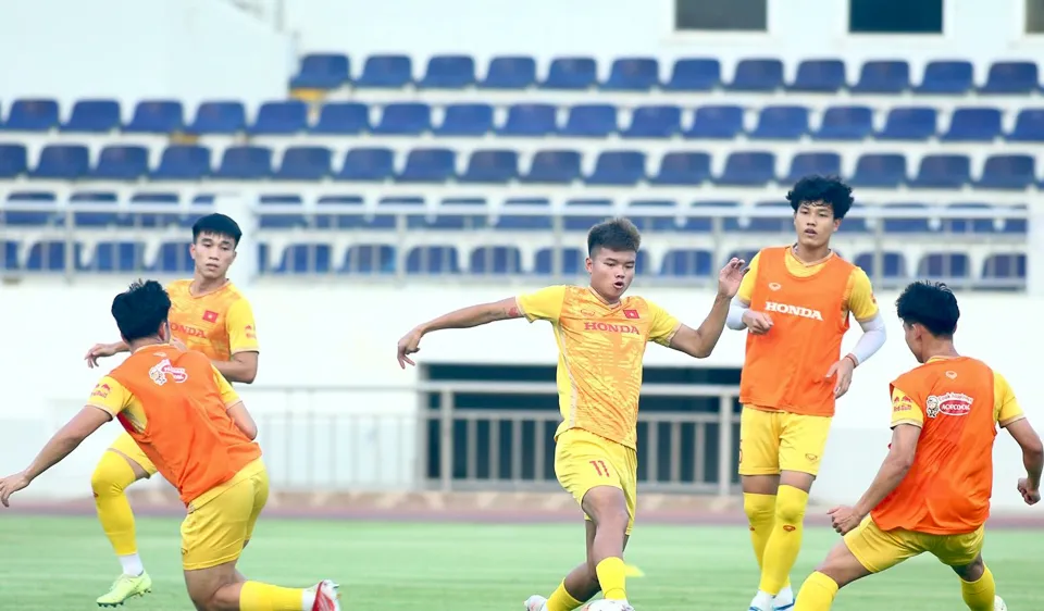 Đội tuyển U22 Việt Nam sẽ loai 9 cầu thủ trước khi lên đường sang Campuchia