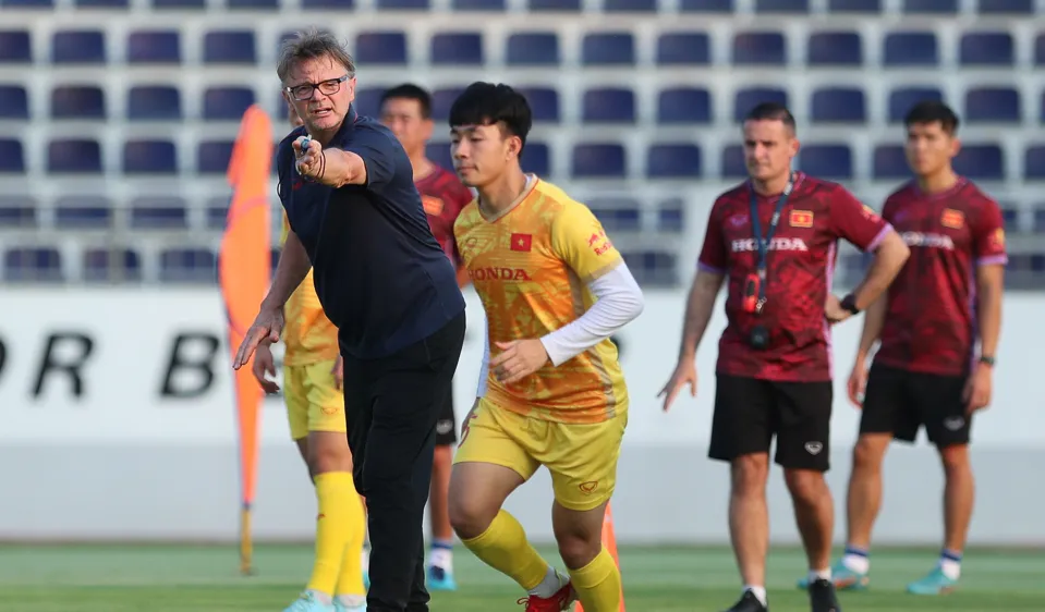 HLV Troussier đã có trong tay bộ khung ưng ý