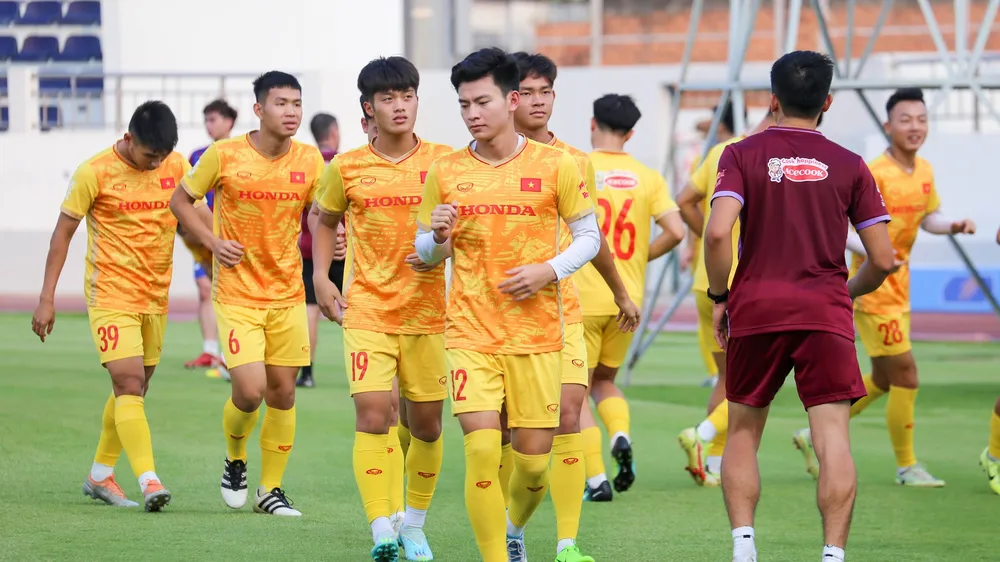 U22 Việt Nam trở về TPHCM vào ngày 25-4 để chuẩn bị sang Campuchia