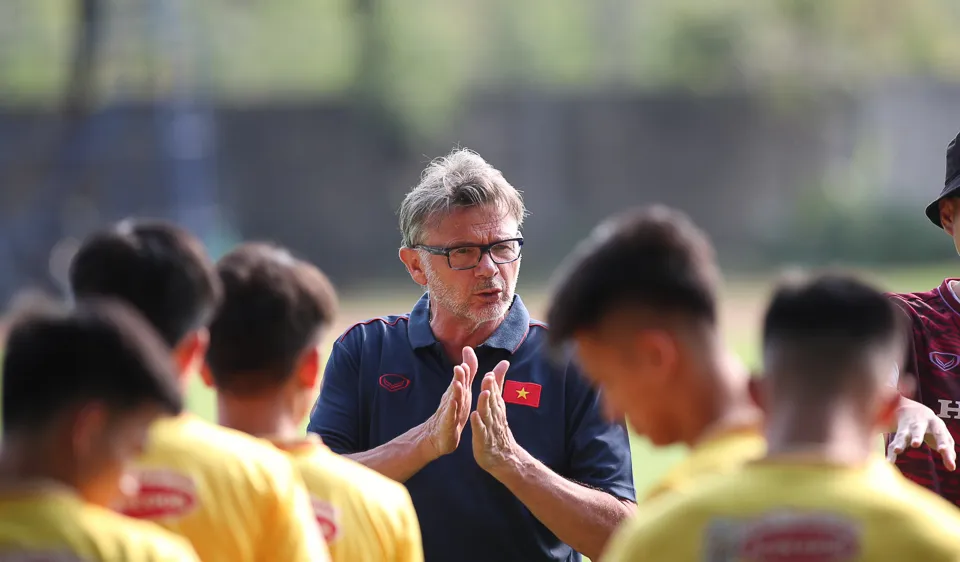 HLV Troussier đã có trong tay 20 niềm hy vọng