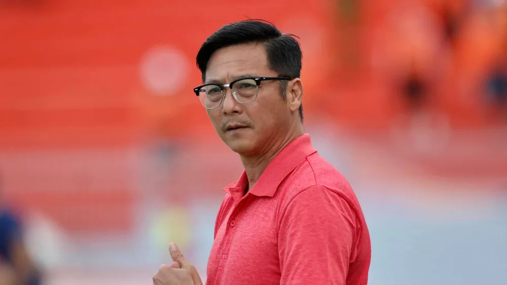 HLV Lê Huỳnh Đức trở lại cầm sa bàn ở V-League