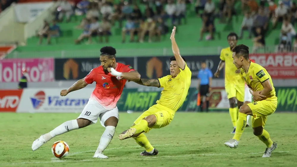 Rafaelson, tác giả bàn gỡ hòa cho Bình Định. 