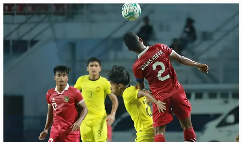 Thắng U23 Indonesia 2-1, Malaysia đặt 1 chân vào bán kết
