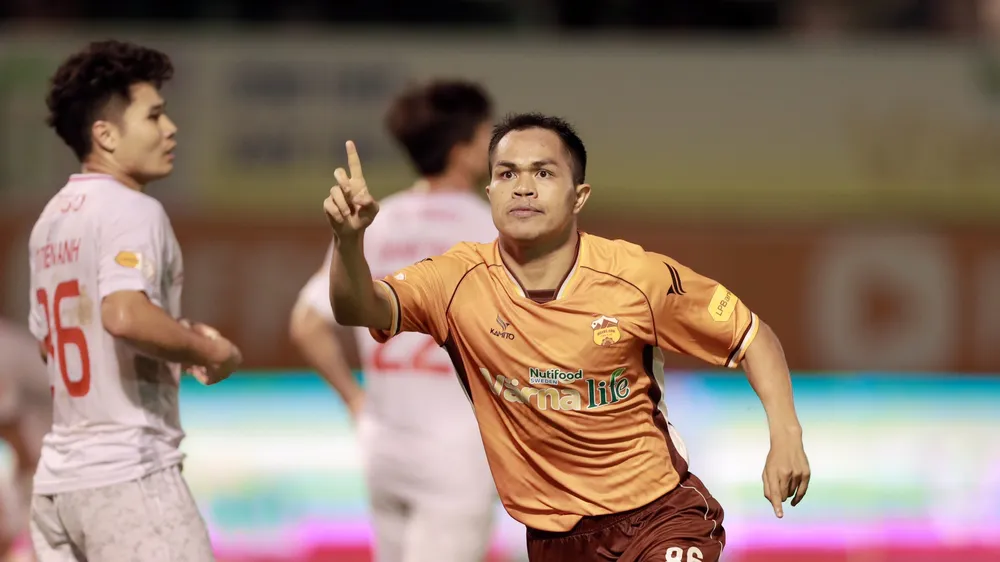 HAGL vượt qua Viettel FC ở trận cầu đầy kịch tính. ẢNH: MINH TRẦN
