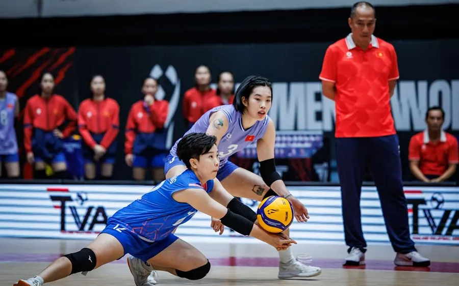 Libero Khánh Đang là vị trí chuyền 1 và phòng thủ chủ lực của đội tuyển Việt Nam ở sân chơi thế giới năm nay. Ảnh: FIVB