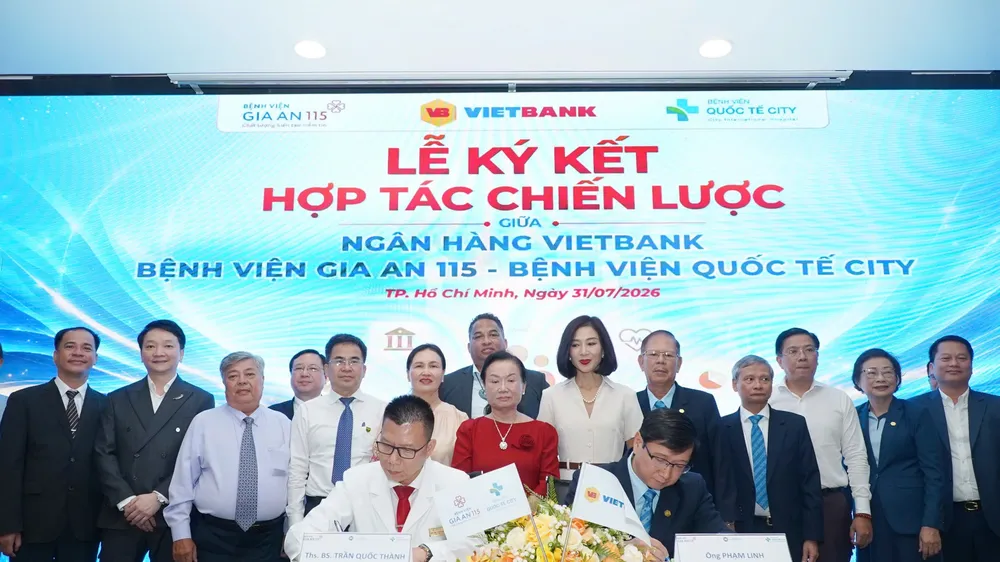 Buổi lễ ký kết diễn ra sáng 1-8. 