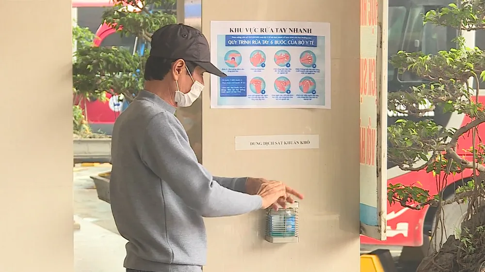 Hà Nội hạn chế tụ tập đông người ở đám cưới, đám giỗ chống Covid-19