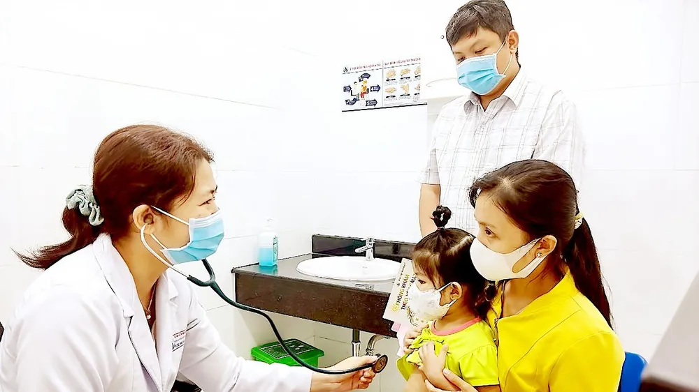 Podcast bản tin trưa 17-1: Dịch lây qua đường hô hấp và viêm phổi có nguy cơ lây lan dịp Tết Nguyên đán