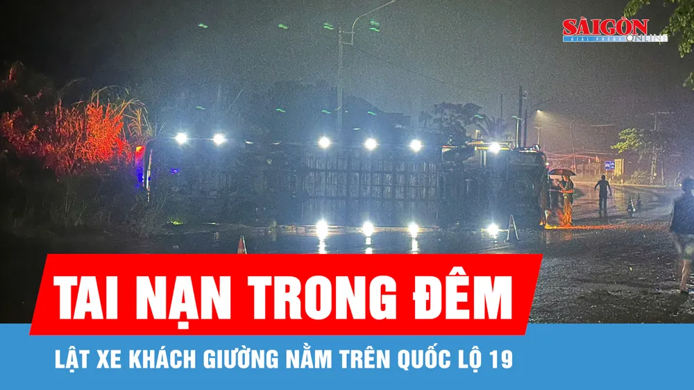 Lật xe khách trên Quốc lộ 19 khiến 2 người nhập viện