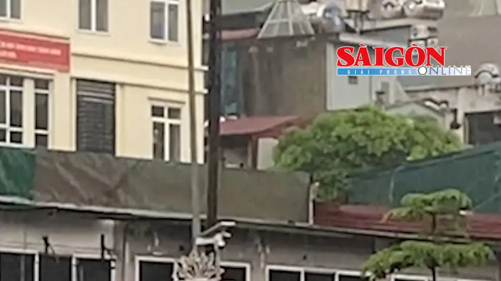 Theo Trung tâm Dự báo Khí tượng Thủy văn Quốc gia, trong ngày và đêm 13-7, mưa rào và dông tiếp diễn tại nhiều khu vực trên cả nước, tập trung từ Thanh Hóa đến TP. Huế, cao nguyên Trung bộ và Nam bộ.
