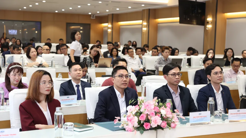 Khách mời tham dự hội thảo 