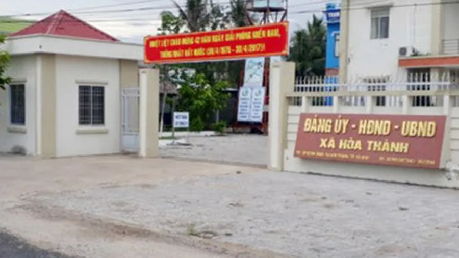  Ký gửi vợ vào hộ cận nghèo, bị dừng phê chuẩn kết quả bầu bí thư chi bộ 