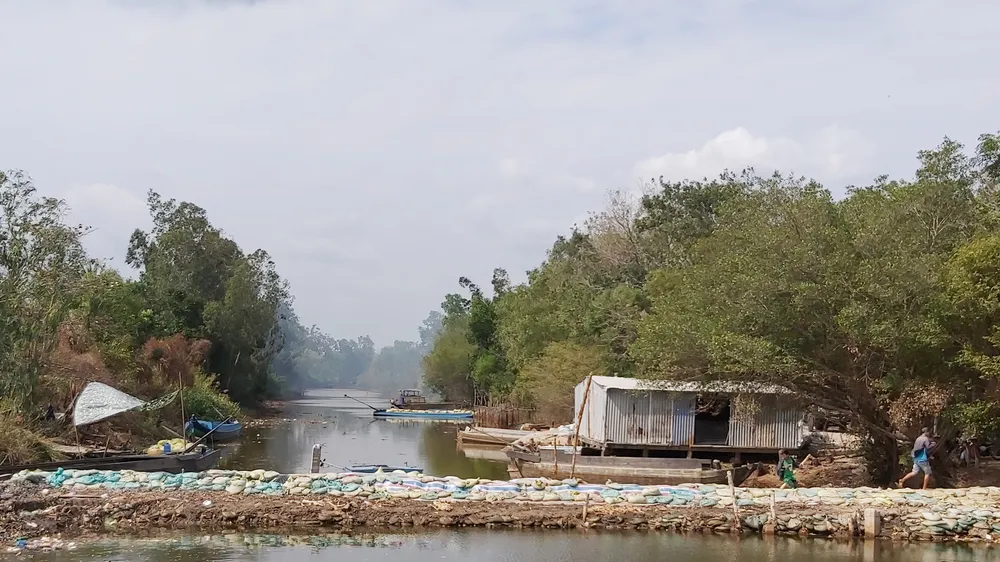 Cà Mau: Nhiều cống ngăn mặn bị rò rỉ 